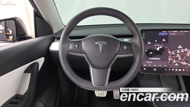 Tesla Model Y 2022 — photo 13