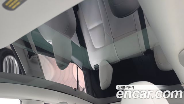 Tesla Model Y 2022 — photo 18