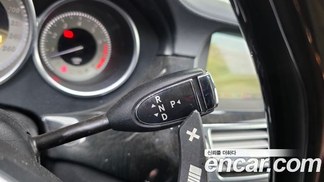 Mercedes-Benz CLS-Class 2012 — photo 12