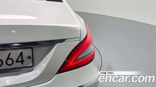 Mercedes-Benz CLS-Class 2012 — photo 9