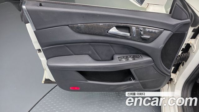 Mercedes-Benz CLS-Class 2012 — photo 14