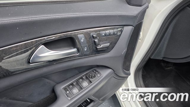 Mercedes-Benz CLS-Class 2012 — photo 27