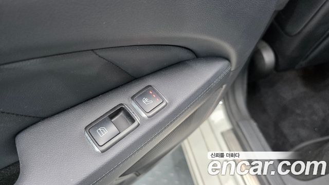Mercedes-Benz CLS-Class 2012 — photo 29