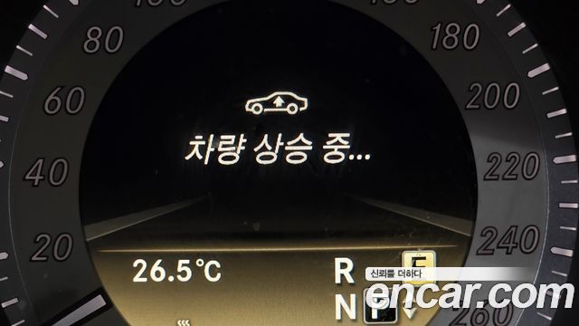 Mercedes-Benz CLS-Class 2012 — photo 31