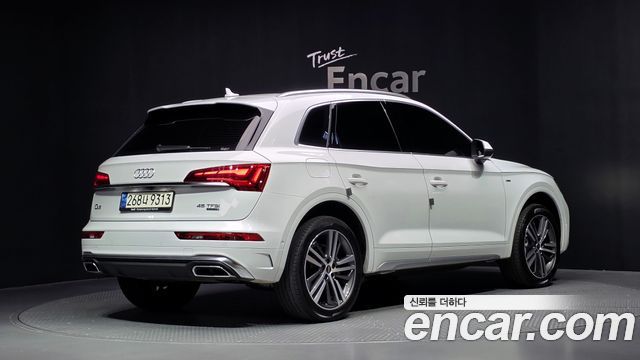 Audi Q5 2021 — photo 2