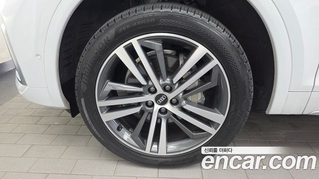 Audi Q5 2021 — photo 5