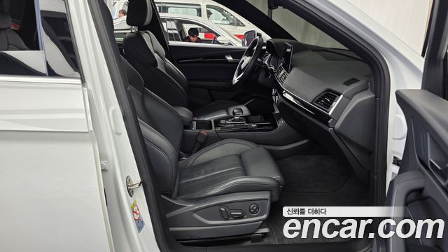 Audi Q5 2021 — photo 18