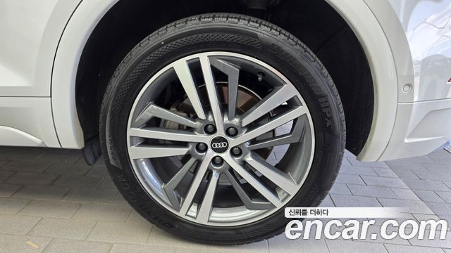 Audi Q5 2021 — photo 7