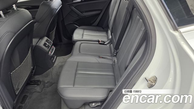 Audi Q5 2021 — photo 16