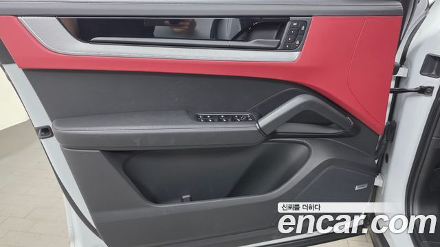 Porsche Cayenne 2024 — photo 14