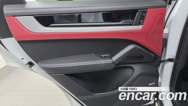 Porsche Cayenne 2024 — photo 15