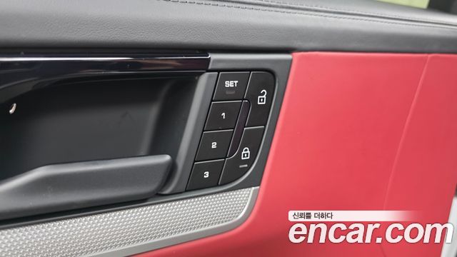 Porsche Cayenne 2024 — photo 27