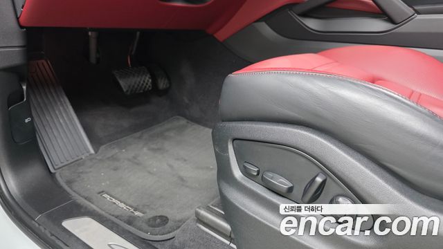 Porsche Cayenne 2024 — photo 28
