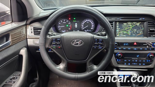 Hyundai Sonata 2015 — photo 13