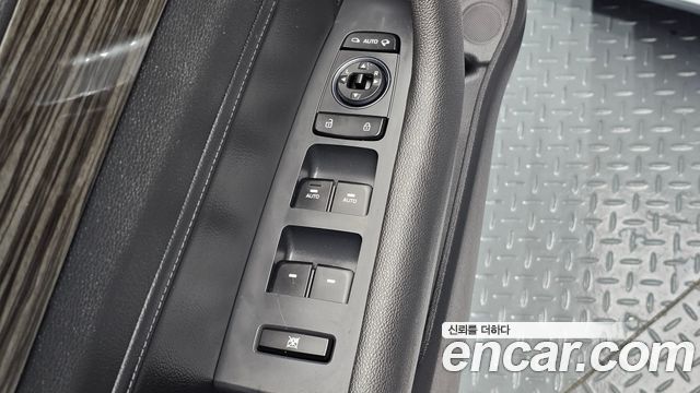 Hyundai Sonata 2015 — photo 17