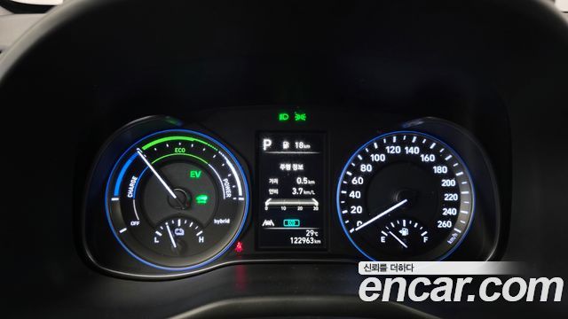 Hyundai Kona 2023 — photo 11