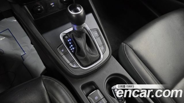Hyundai Kona 2023 — photo 12