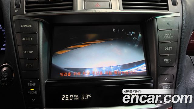 Lexus LS 2010 — photo 14