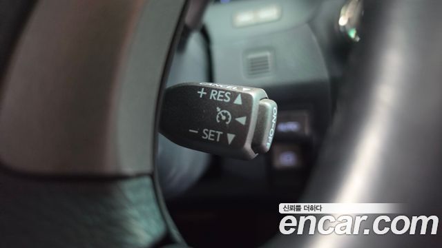 Lexus LS 2010 — photo 18