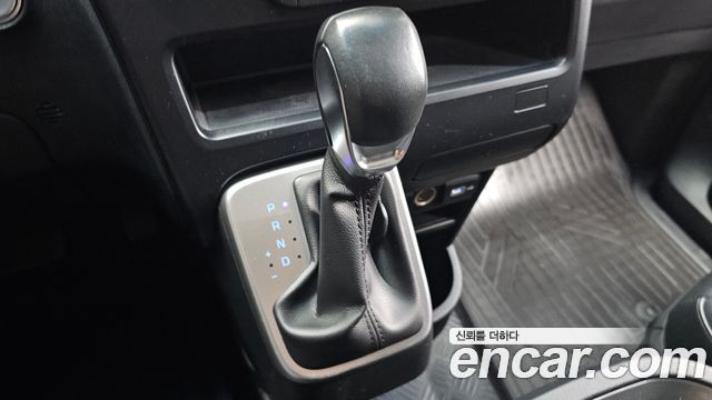 Hyundai Staria 2022 — photo 12