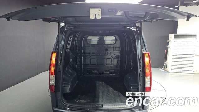 Hyundai Staria 2022 — photo 26