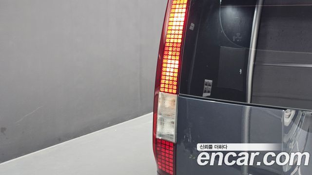 Hyundai Staria 2022 — photo 9
