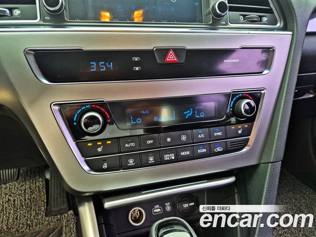 Hyundai Sonata 2016 — photo 15