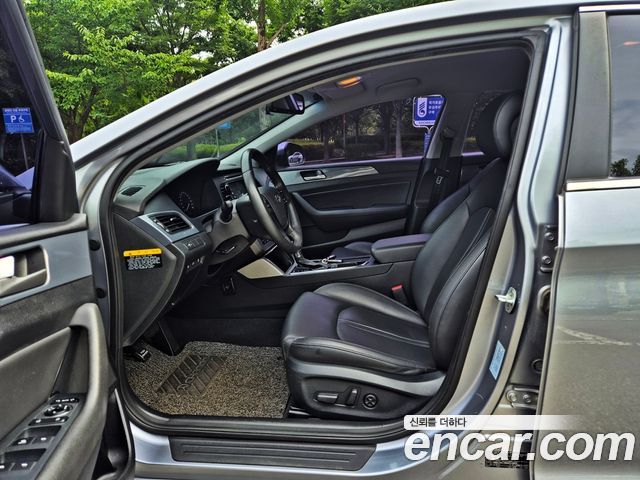 Hyundai Sonata 2016 — photo 18