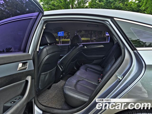 Hyundai Sonata 2016 — photo 19