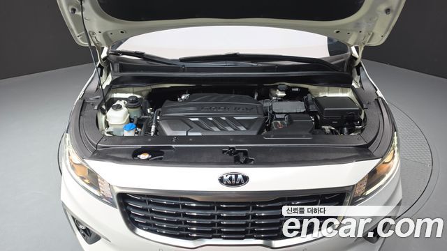 Kia Canival 2019 — photo 6