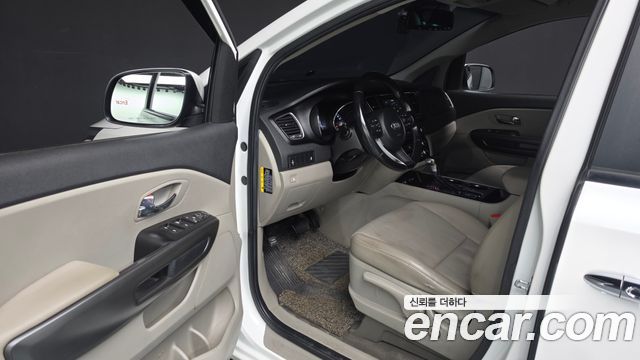 Kia Canival 2019 — photo 13
