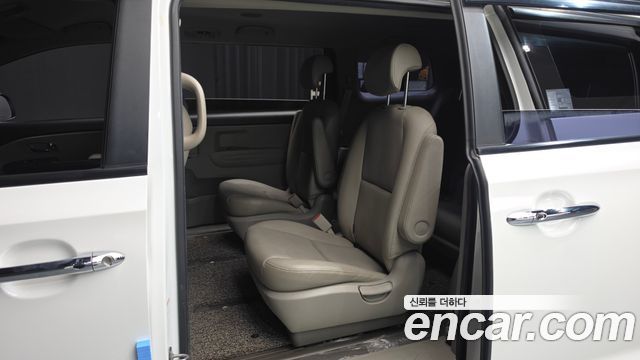 Kia Canival 2019 — photo 18