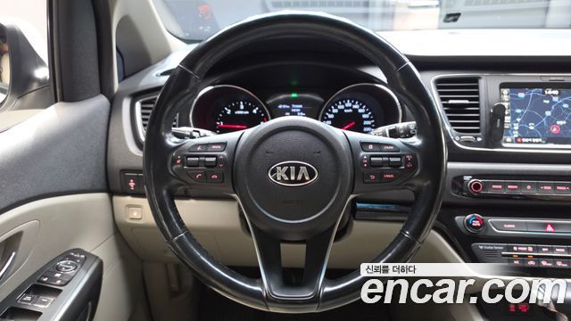 Kia Canival 2019 — photo 19