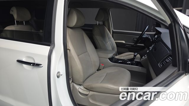 Kia Canival 2019 — photo 16