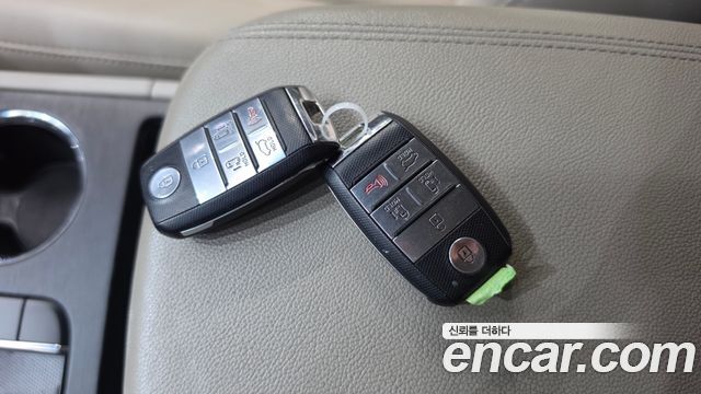 Kia Canival 2019 — photo 30