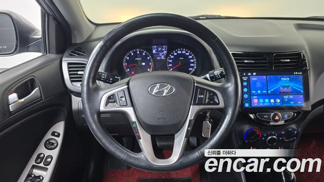 Hyundai Accent 2016 — photo 18