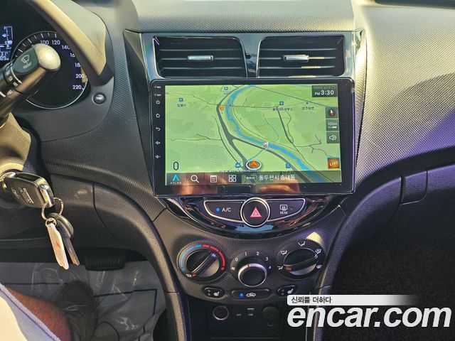 Hyundai Accent 2016 — photo 19