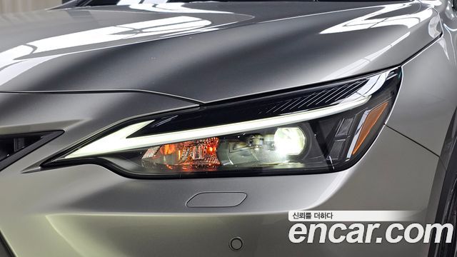 Lexus NX 2025 — photo 8