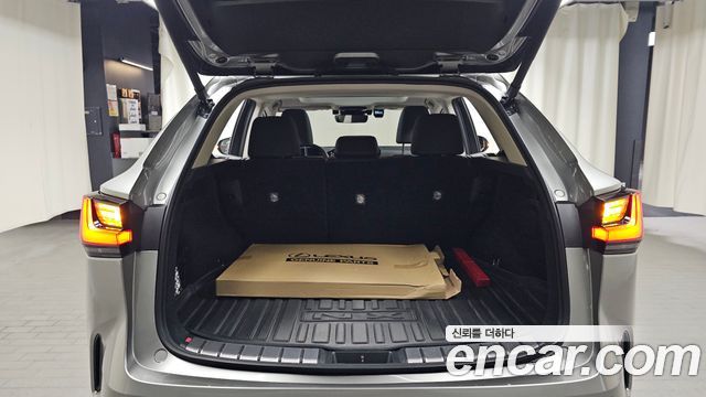 Lexus NX 2025 — photo 31