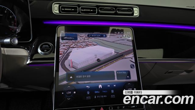 Mercedes-Benz S-Class 2021 — photo 18
