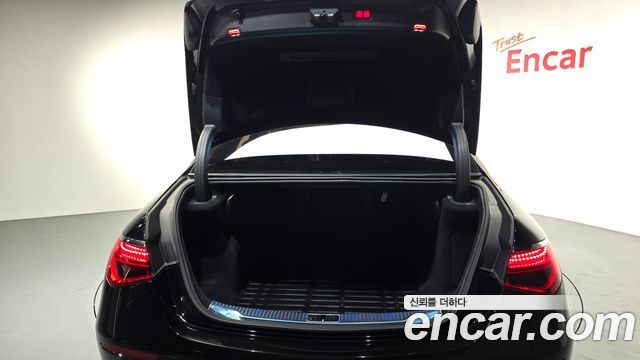 Mercedes-Benz S-Class 2021 — photo 25