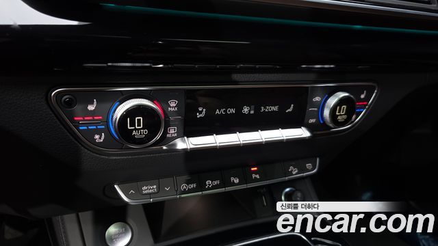 Audi Q5 2024 — photo 29