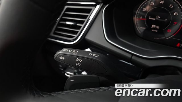 Audi Q5 2024 — photo 30