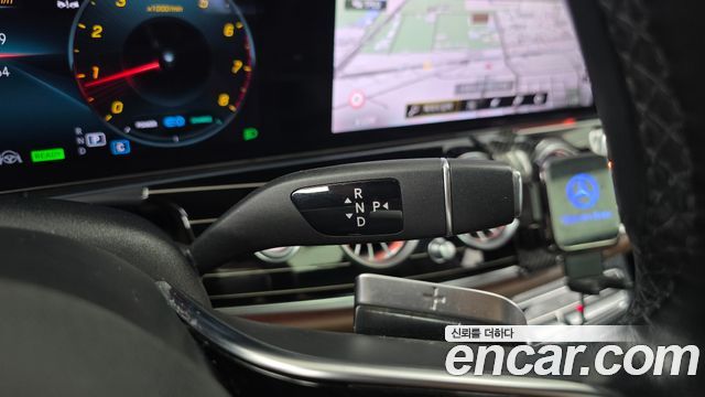 Mercedes-Benz E-Class 2022 — photo 9