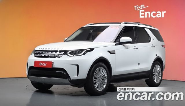 Land Rover Discovery 2018 — photo 1