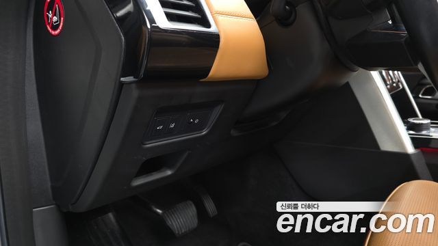 Land Rover Discovery 2018 — photo 42
