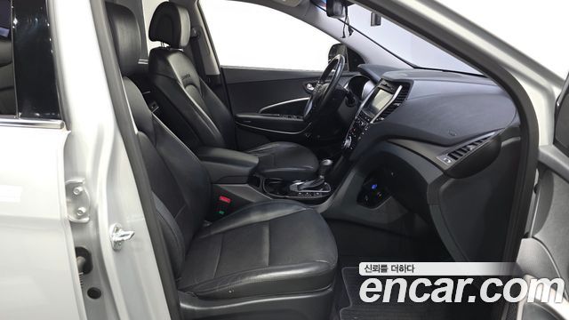 Hyundai Santafe 2016 — photo 11