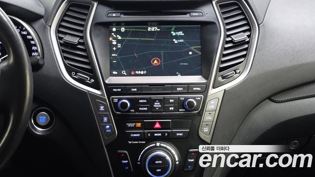 Hyundai Santafe 2016 — photo 14