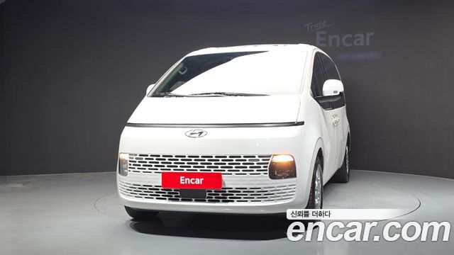 Hyundai Staria 2024 — photo 3