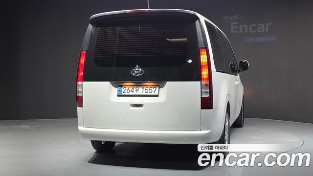 Hyundai Staria 2024 — photo 4